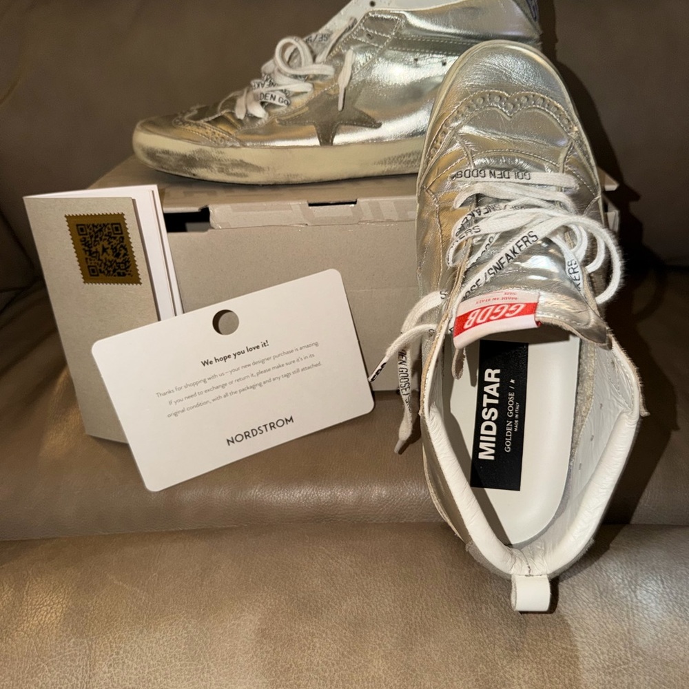 Golden Goose mid star silver size 40